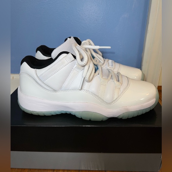Air Jordan 11 Retro Low GS 6y Legend Blue 2021 - Picture 2 of 5